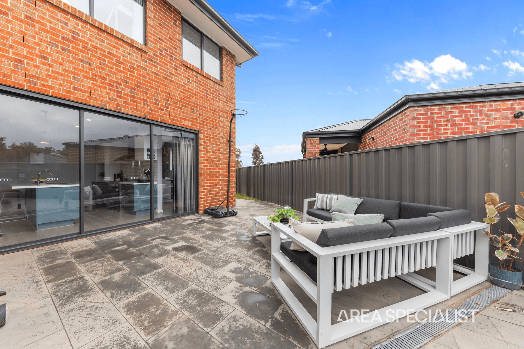 43 Timberline Parkway, Pakenham, VIC 3810