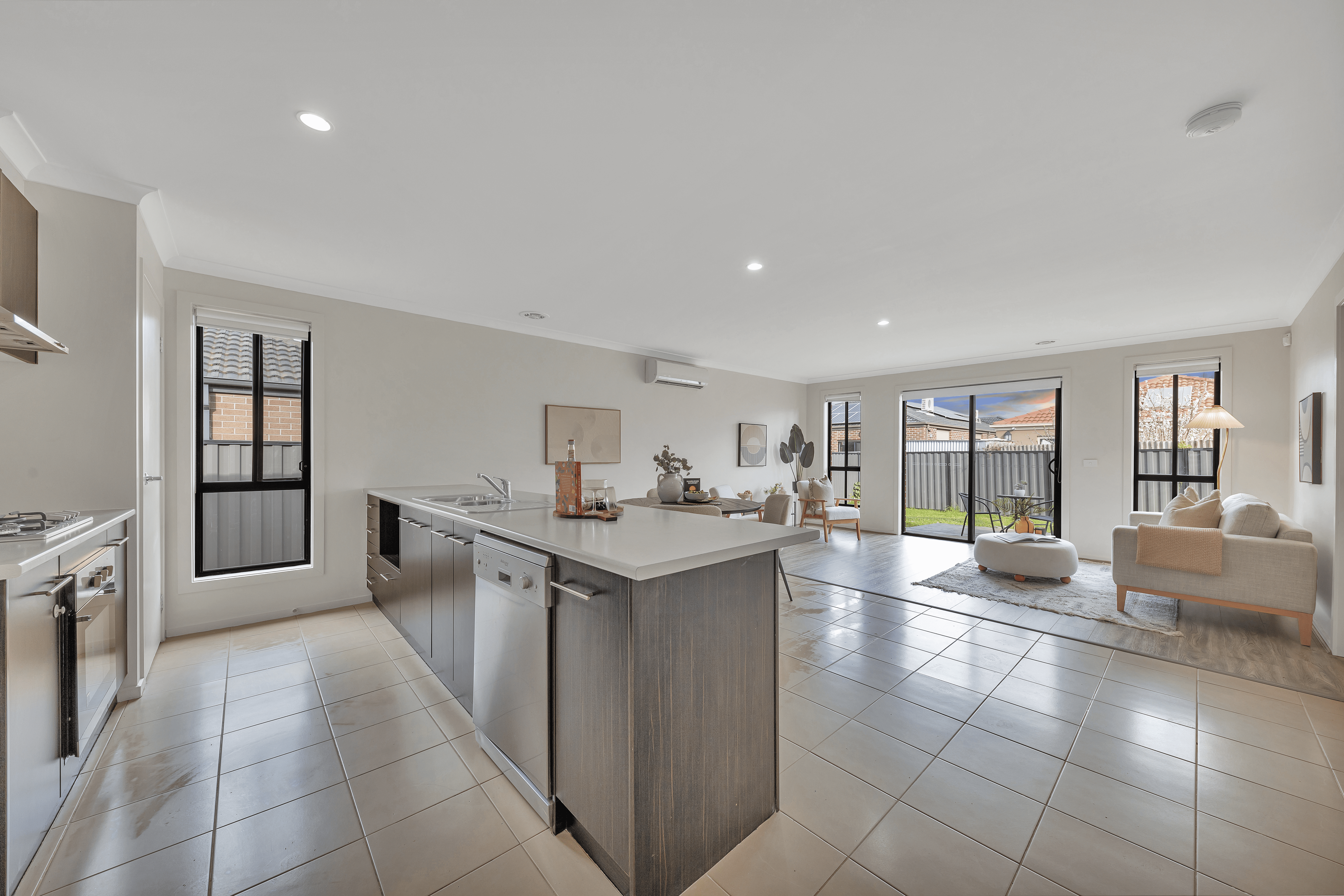 903 Leakes Road, TARNEIT, VIC 3029