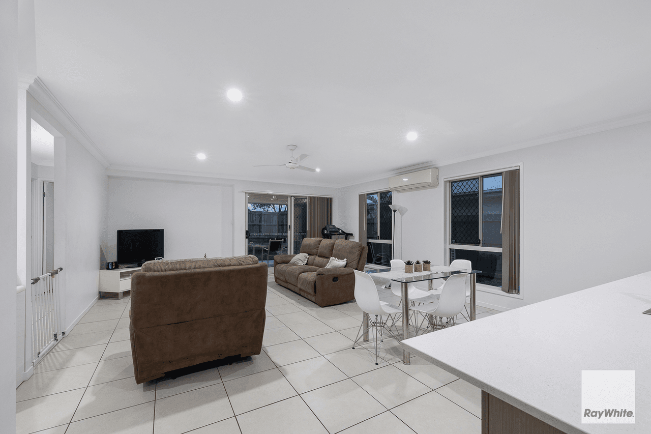 31 Unwin Road, REDLAND BAY, QLD 4165