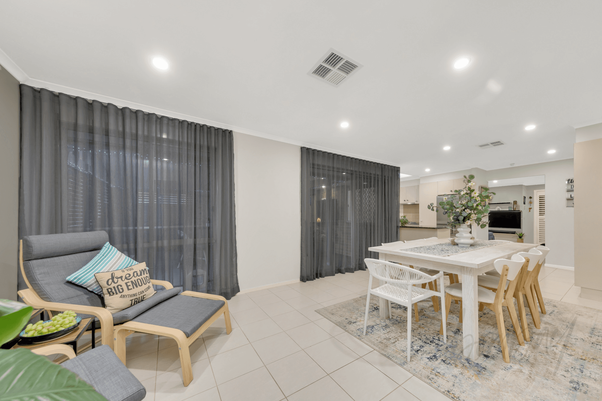 10 Dampier Close, CRAIGIEBURN, VIC 3064