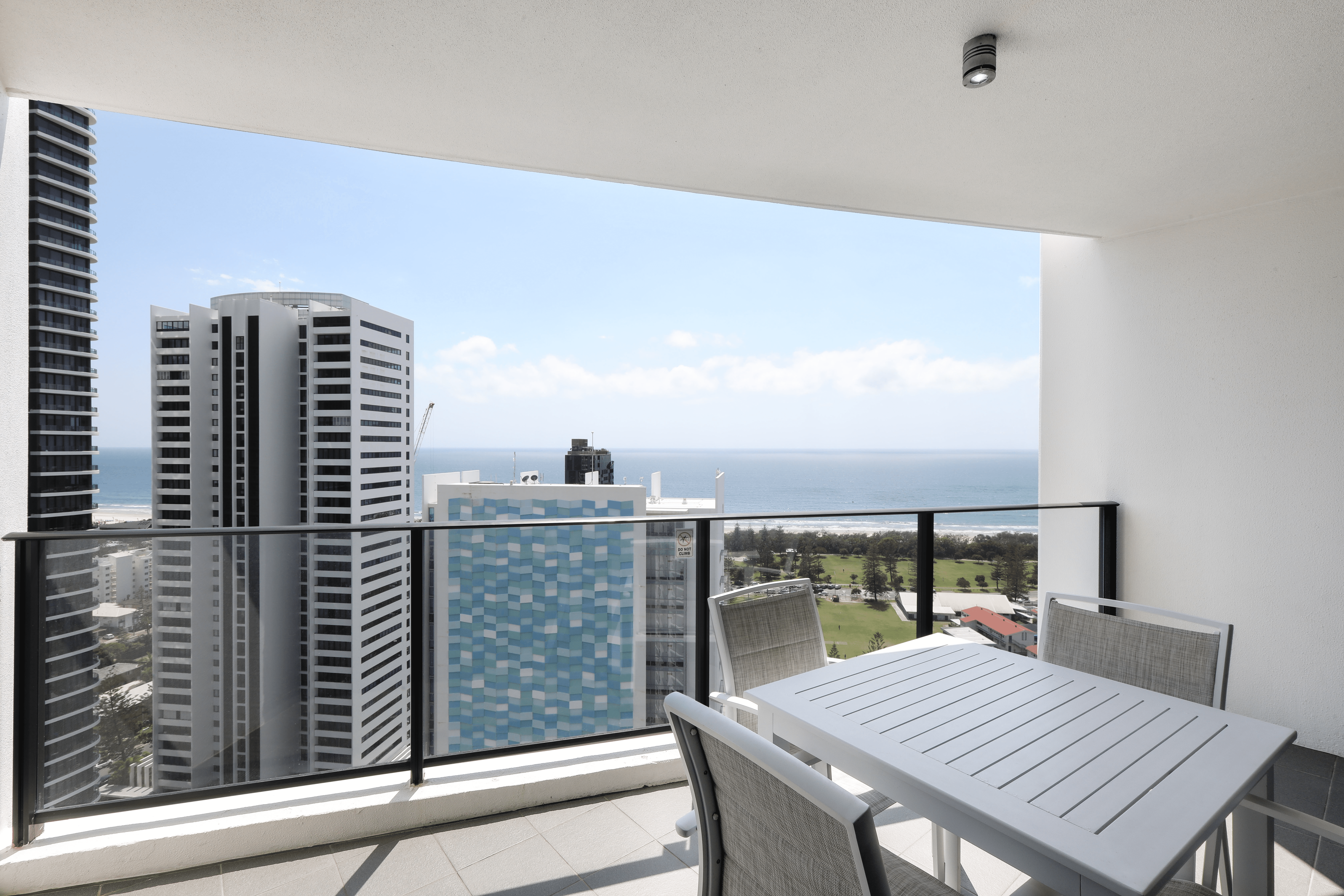 2505/22 Surf Parade, BROADBEACH, QLD 4218