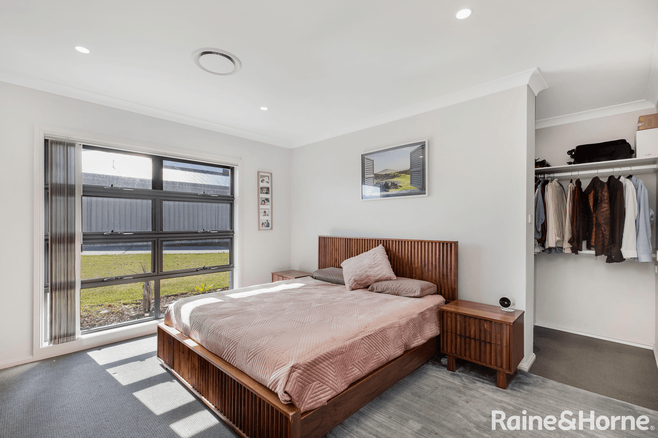 27 Evergreen Place, SOUTH NOWRA, NSW 2541