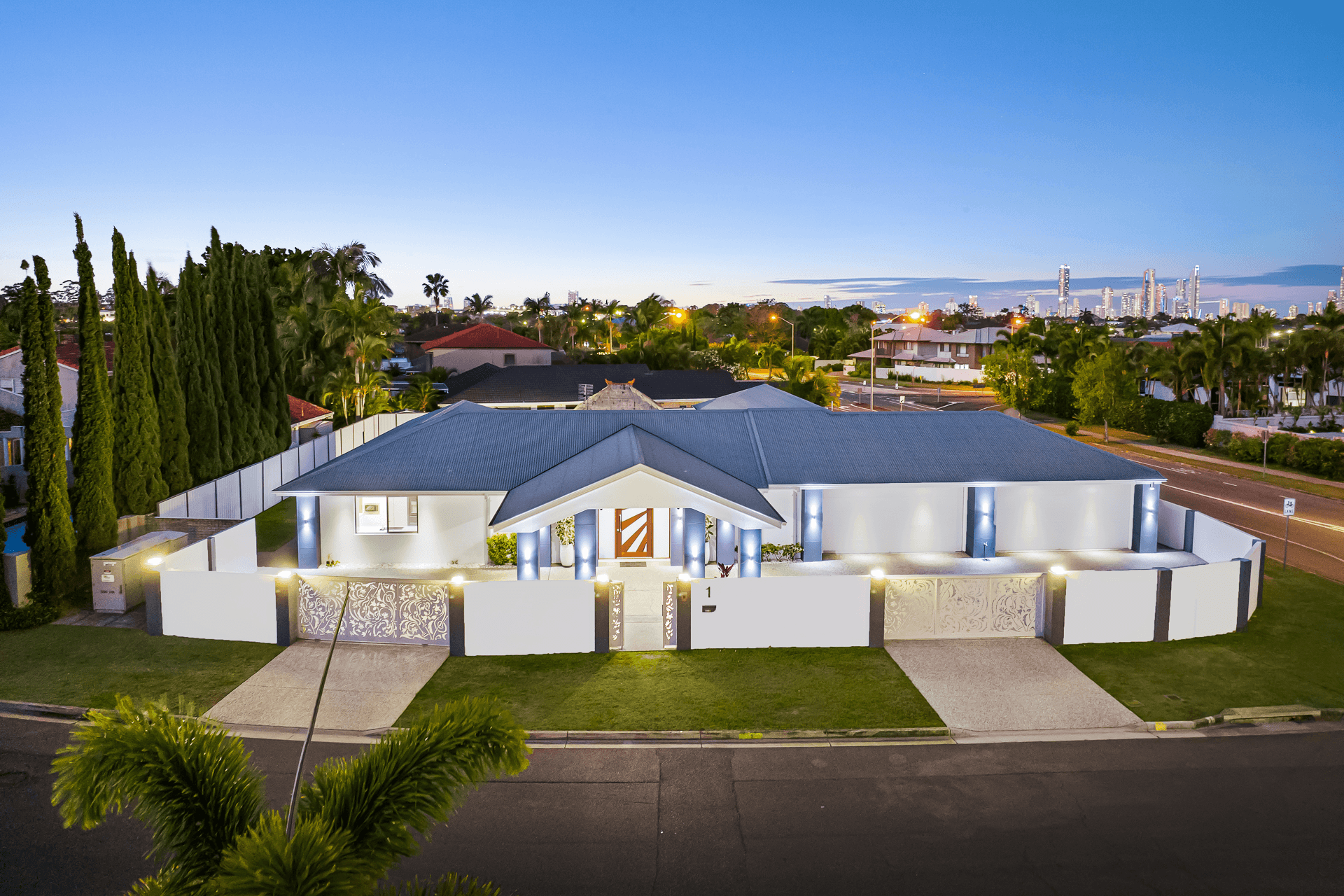 1 Cabana Boulevard, BENOWA WATERS, QLD 4217