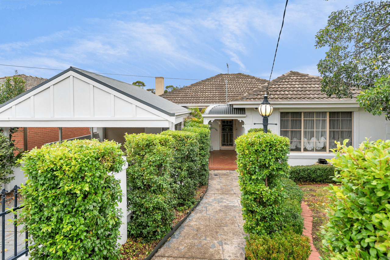 84 Deakin Street, ESSENDON, VIC 3040