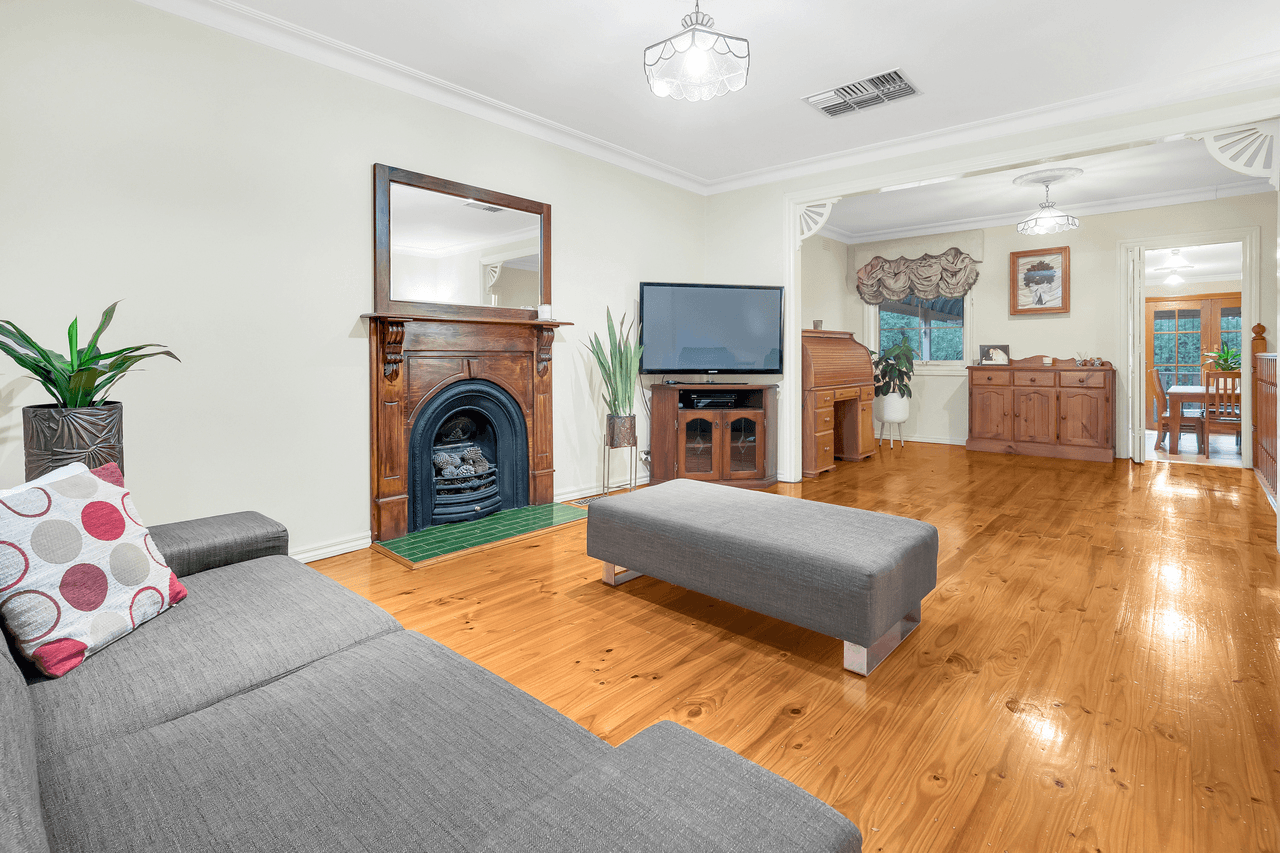 84 Deakin Street, ESSENDON, VIC 3040