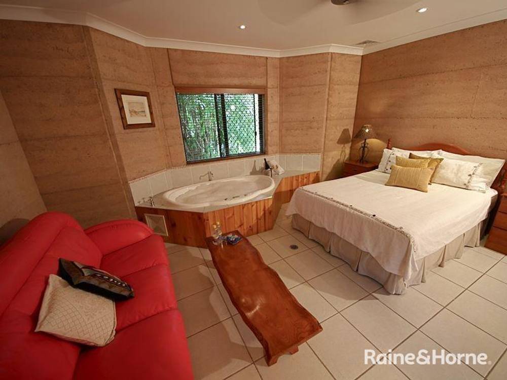 3 HERBERT ST, GLADSTONE CENTRAL, QLD 4680