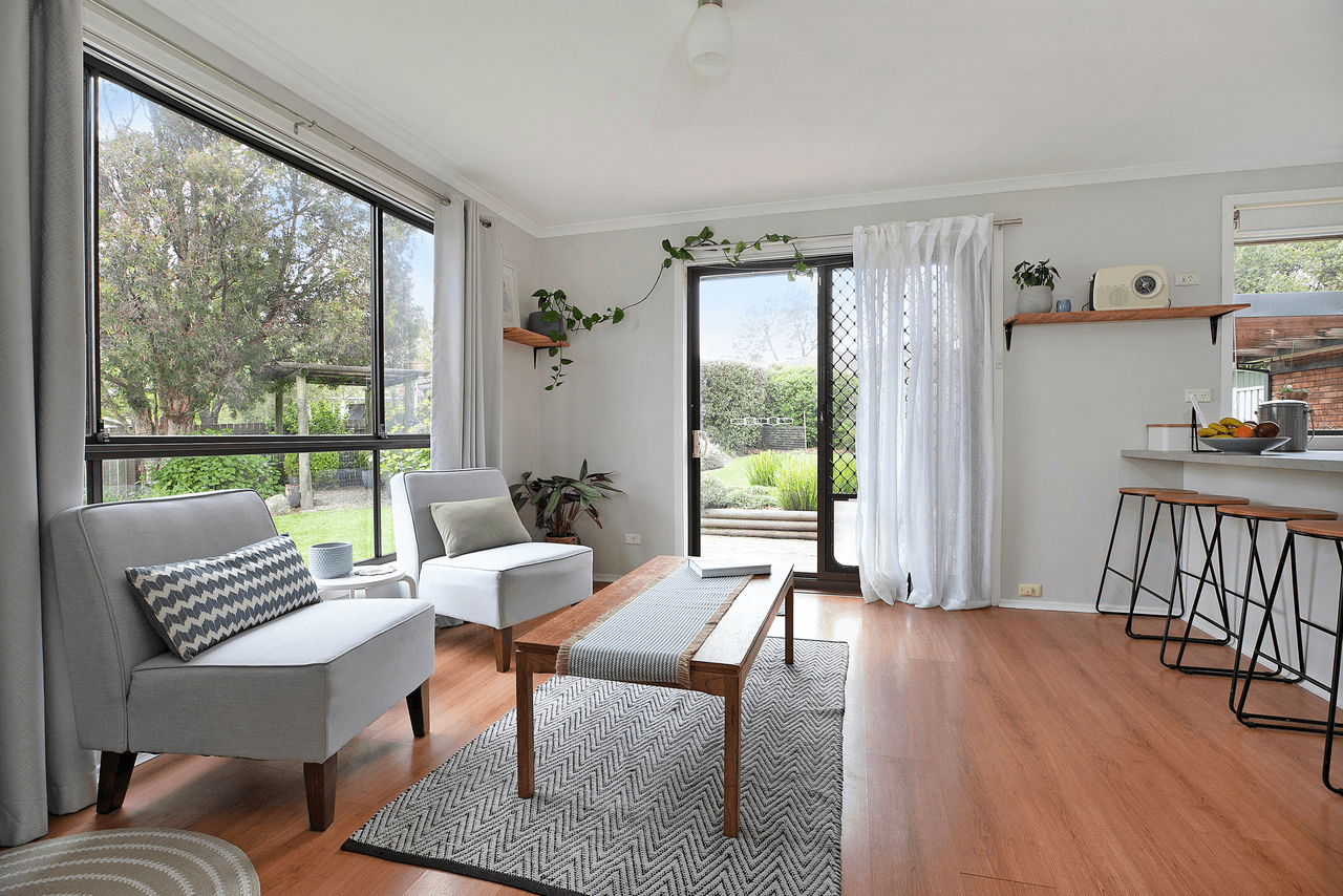 2 Paul Crescent, MOSS VALE, NSW 2577