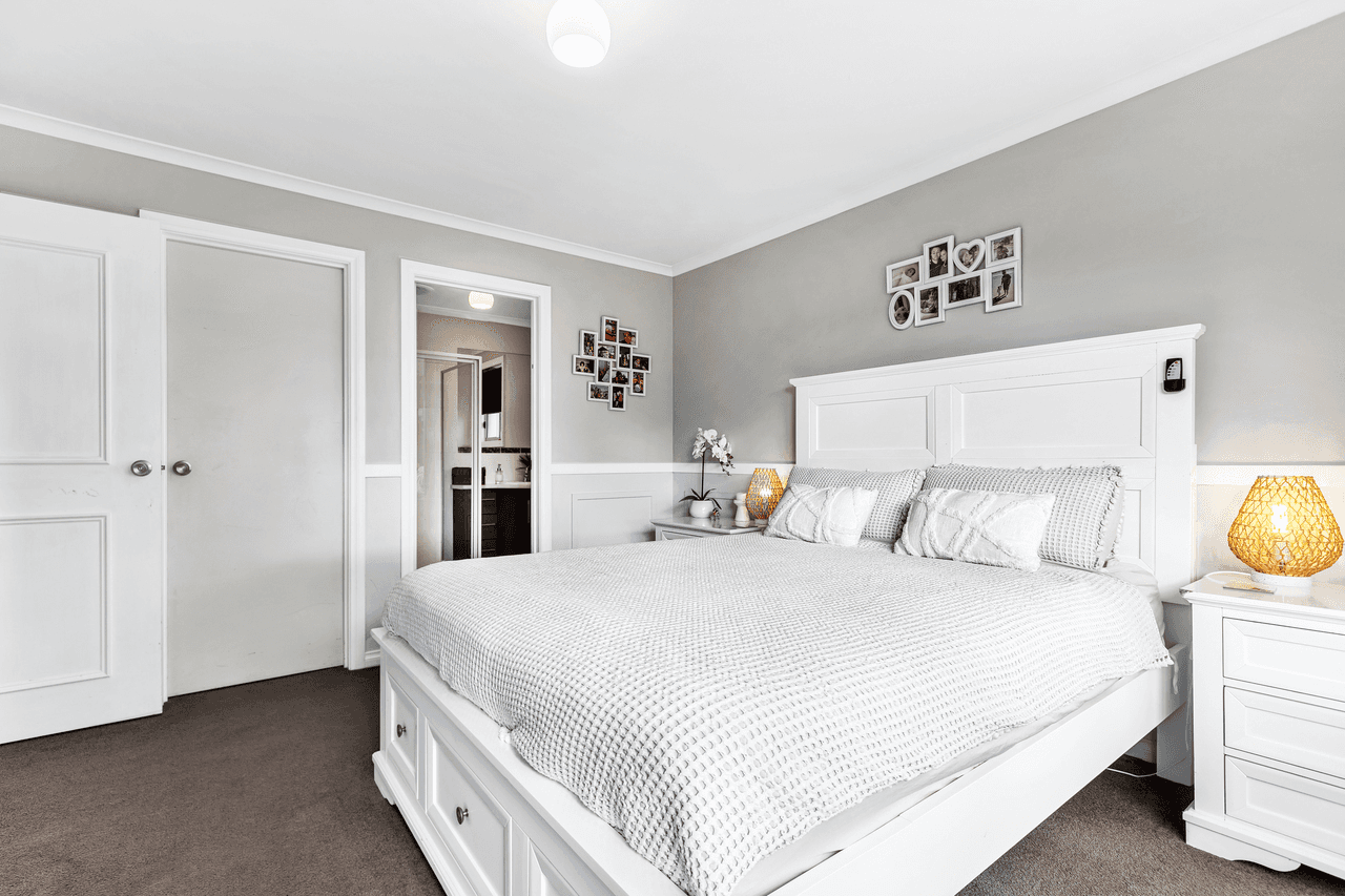 8 Themis Drive, MUNNO PARA WEST, SA 5115