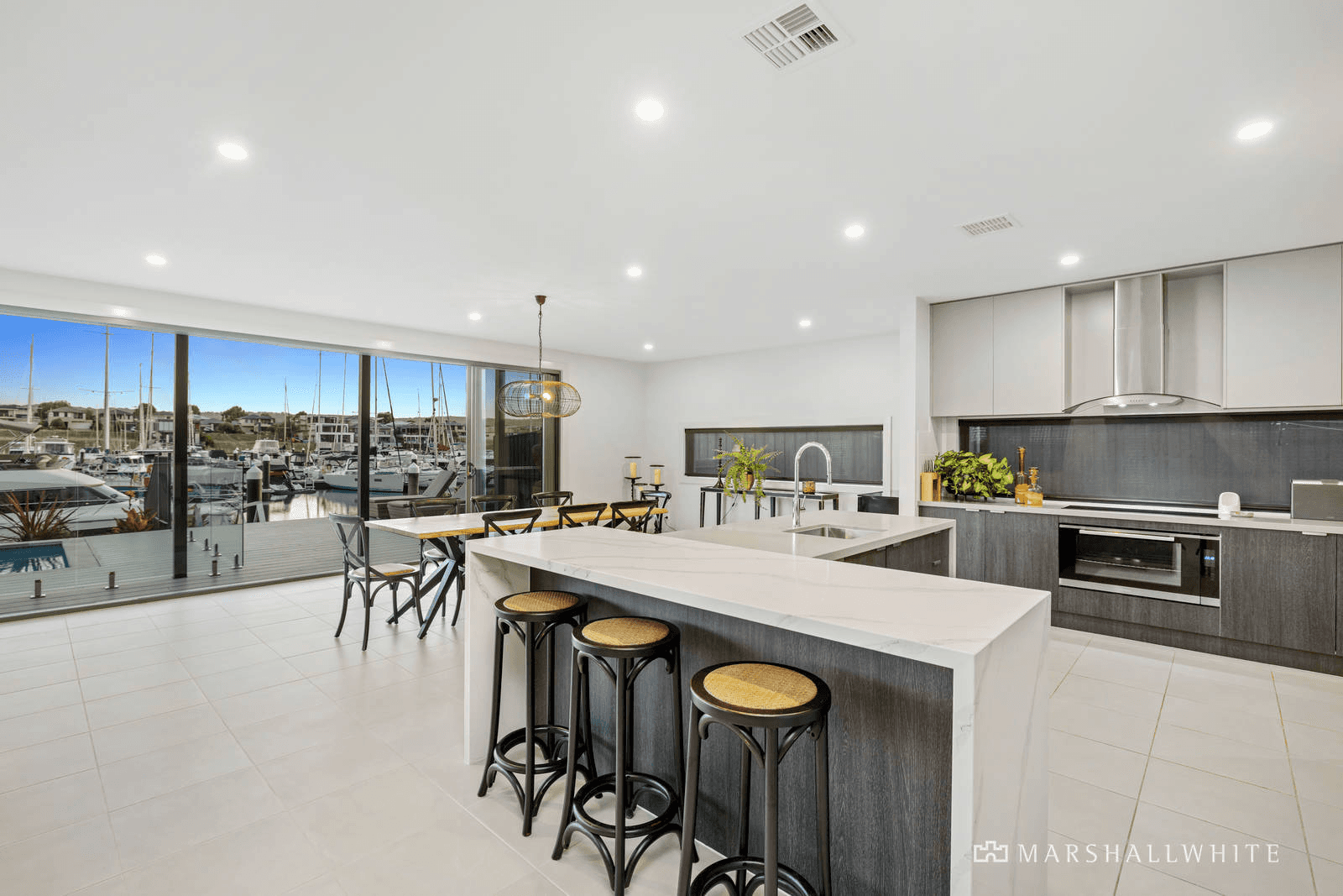 5 Helsal Point, Safety Beach, VIC 3936