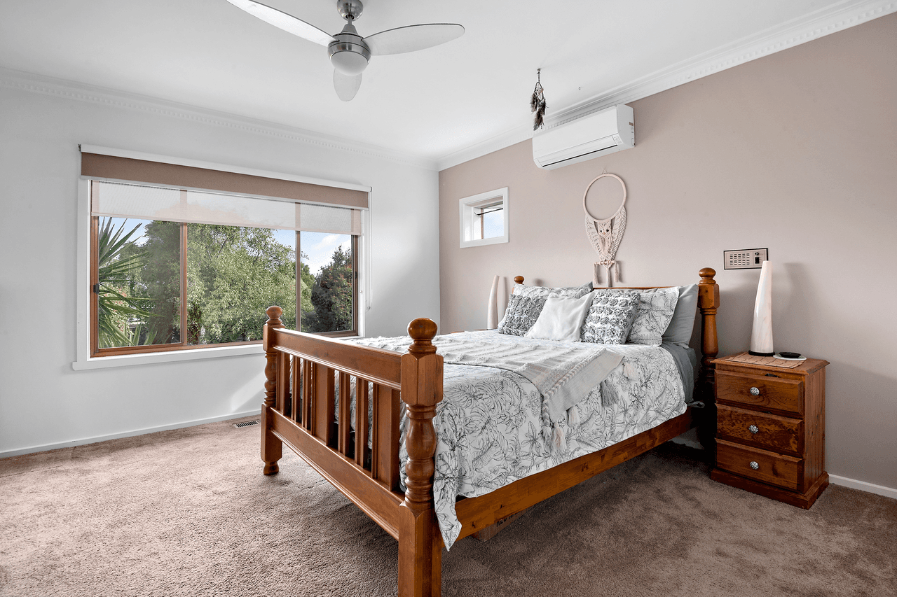 8 Burgess Drive, LANGWARRIN, VIC 3910