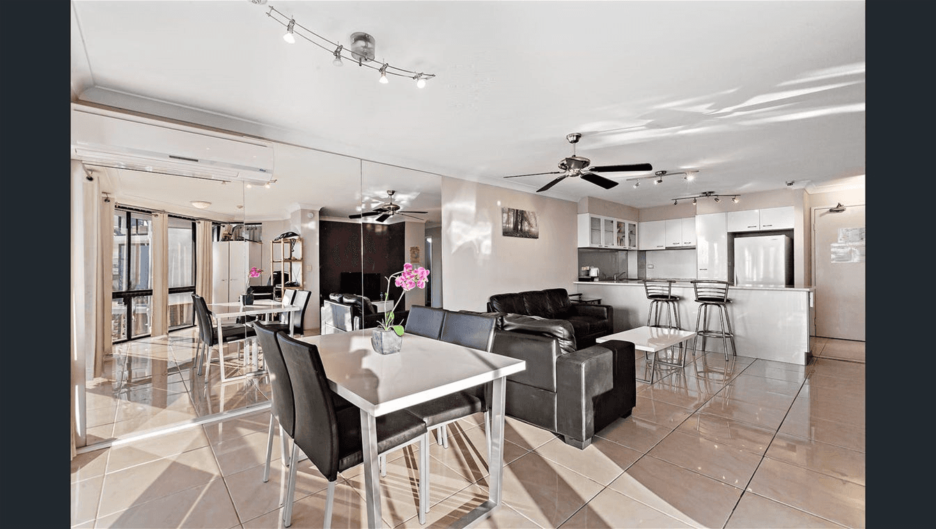 70 Remembrance, SURFERS PARADISE, QLD 4217
