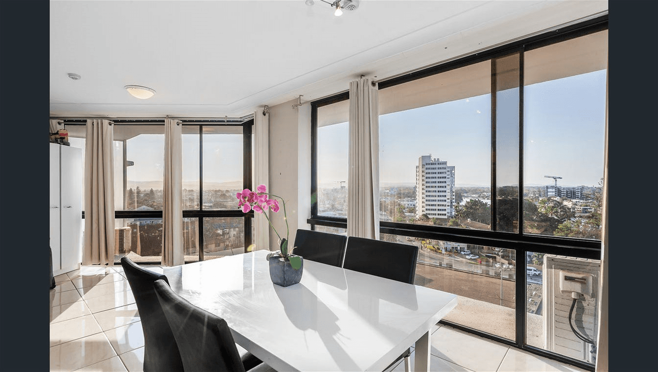 70 Remembrance, SURFERS PARADISE, QLD 4217