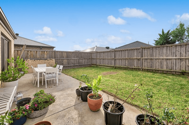 10 Guinea Flower Drive, CRANBOURNE WEST, VIC 3977