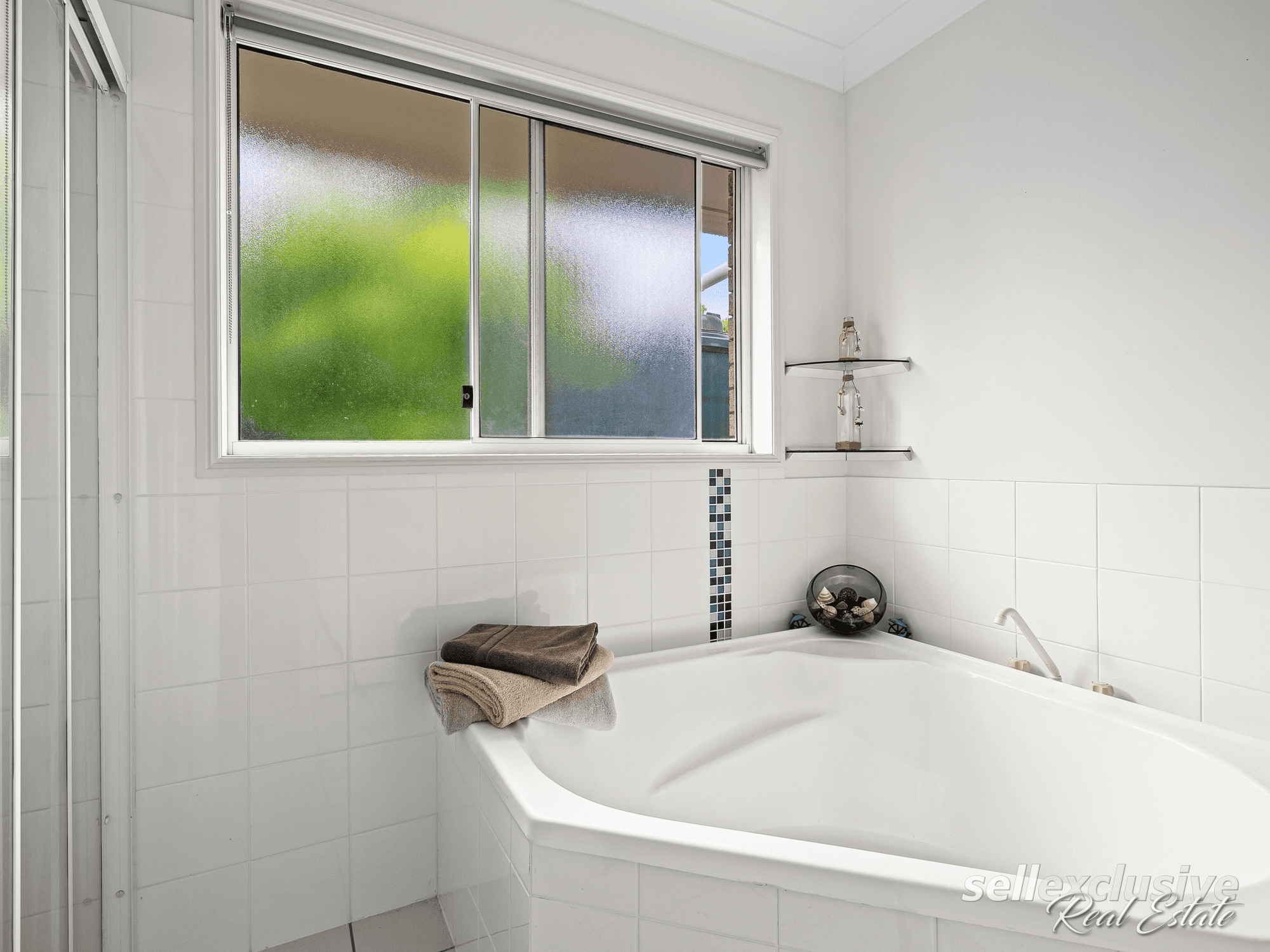 11 Winch Court, Banksia Beach, QLD 4507