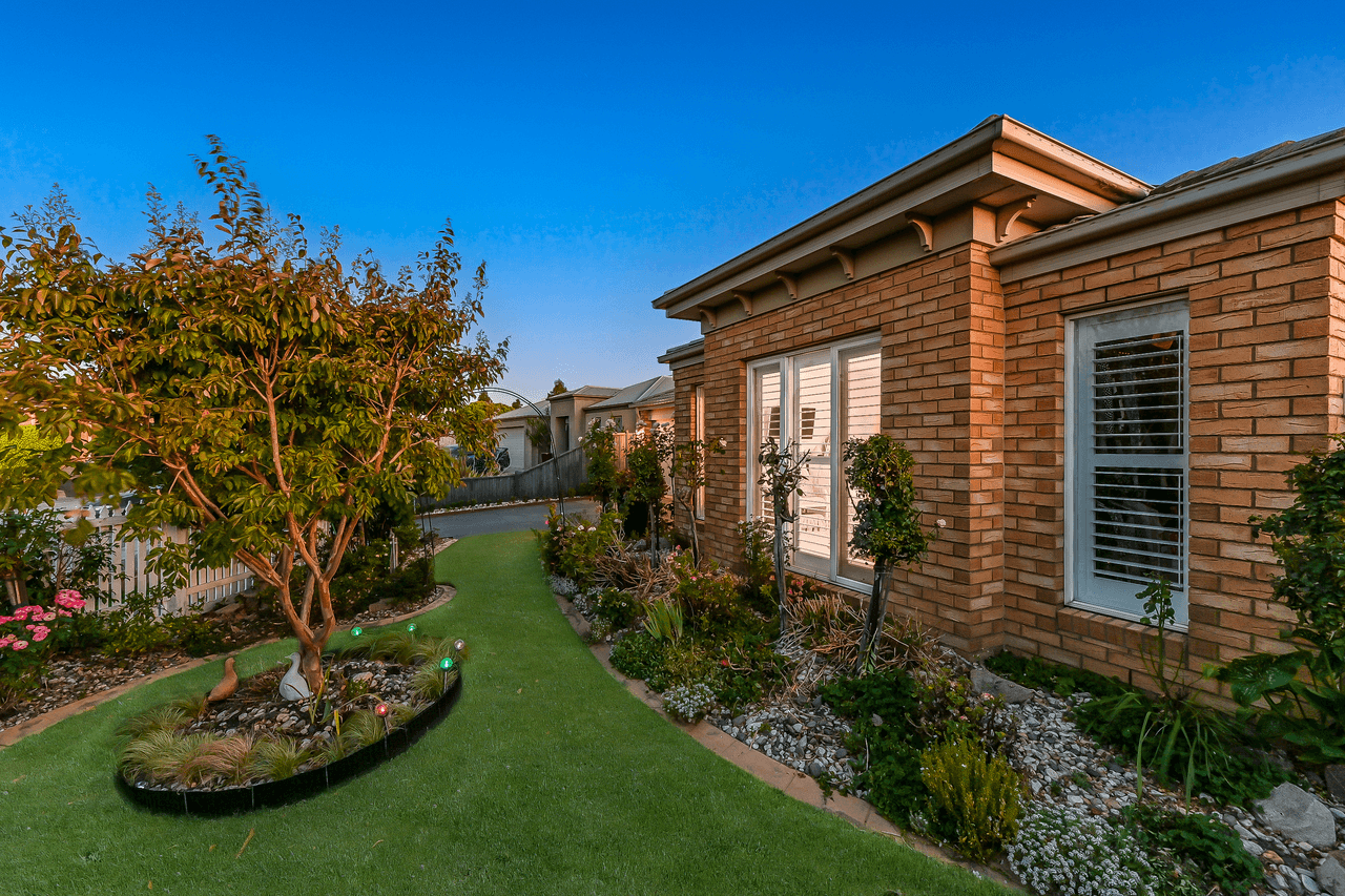 6 Danby Court, CRANBOURNE NORTH, VIC 3977