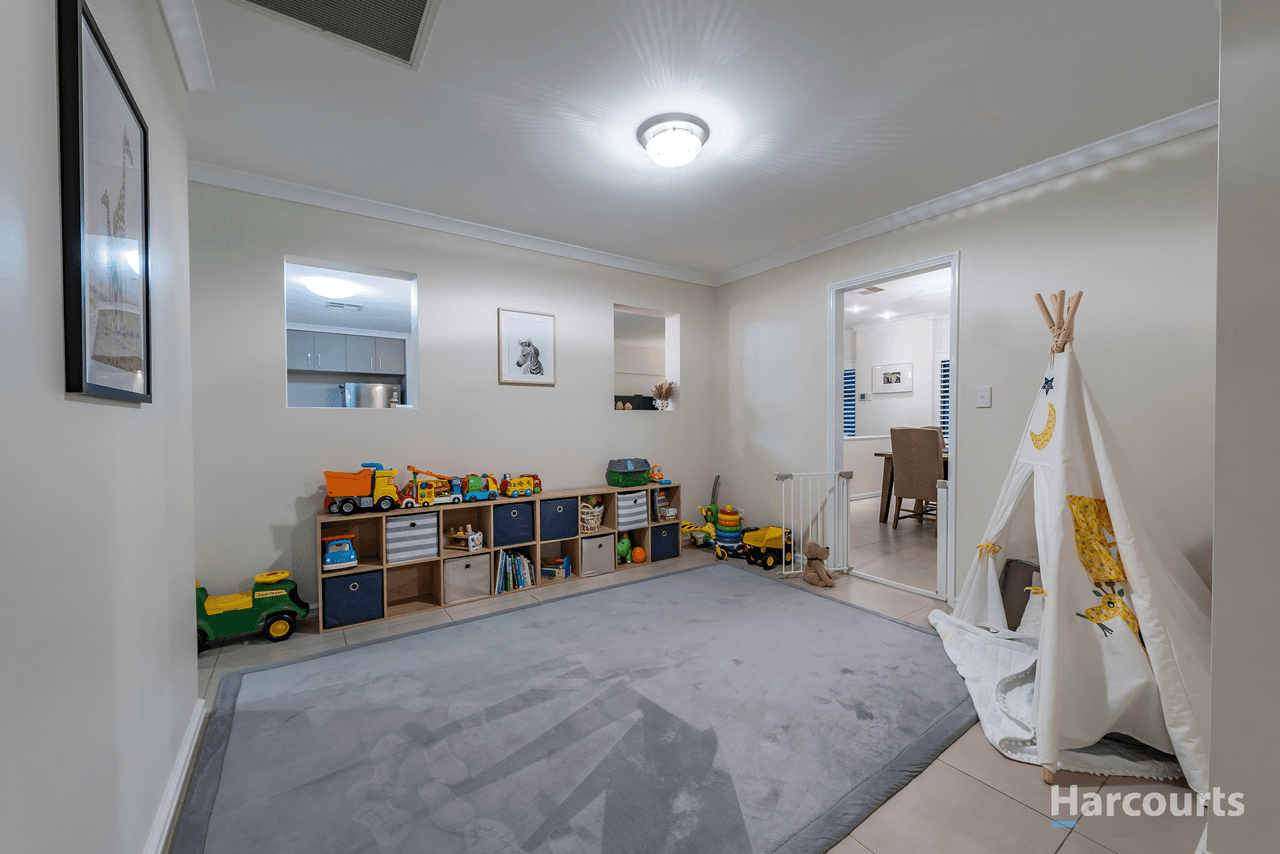 54 Mattingleys Approach, BURNS BEACH, WA 6028