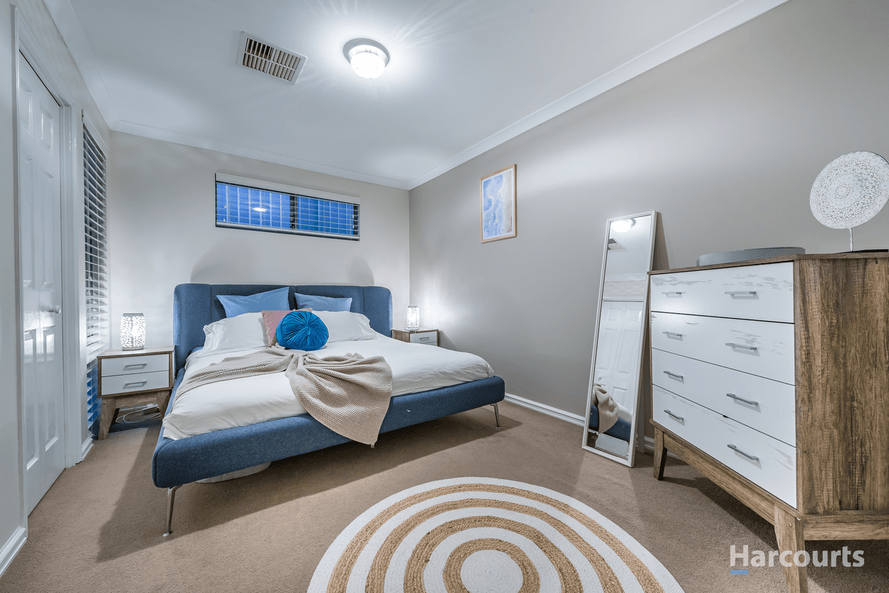 54 Mattingleys Approach, BURNS BEACH, WA 6028