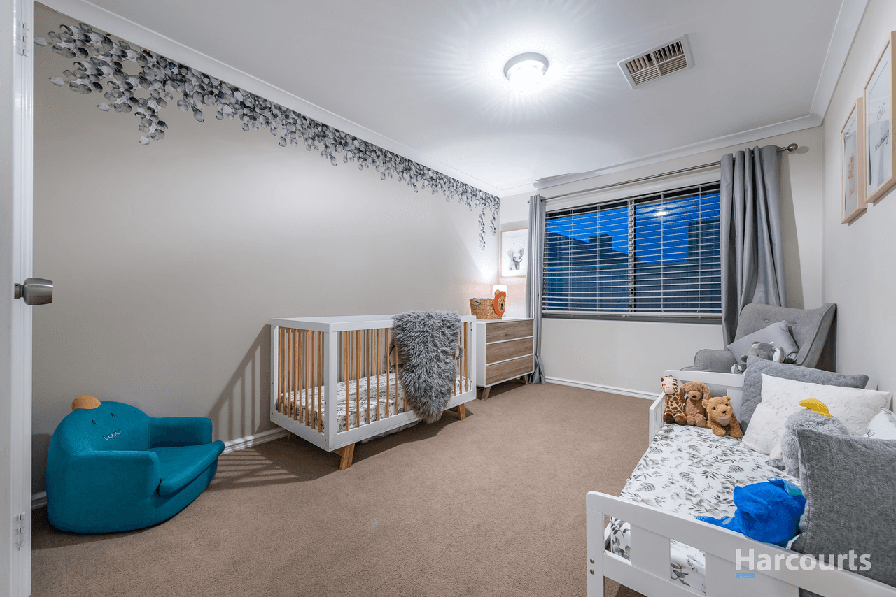 54 Mattingleys Approach, BURNS BEACH, WA 6028