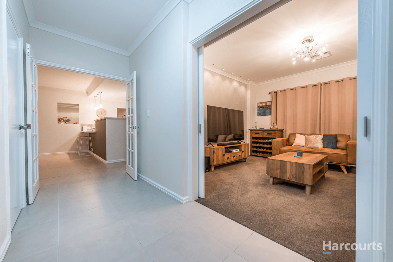 54 Mattingleys Approach, BURNS BEACH, WA 6028