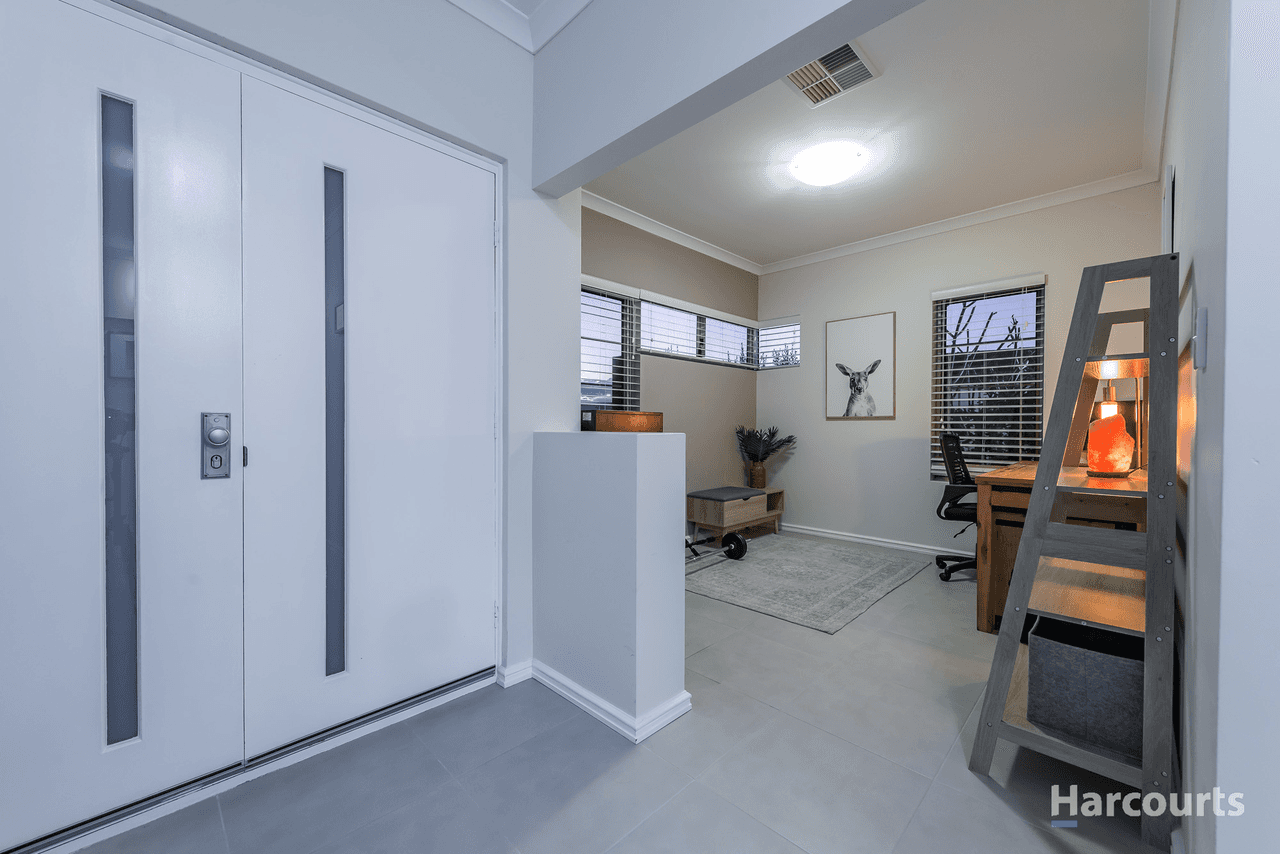 54 Mattingleys Approach, BURNS BEACH, WA 6028