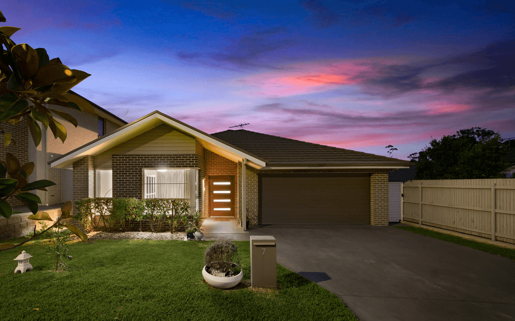 7 Florentia Street, GLENFIELD, NSW 2167