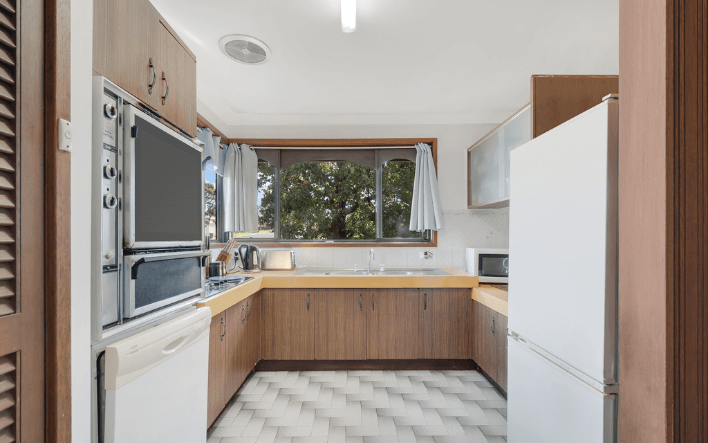 130 Harrow Road, GLENFIELD, NSW 2167