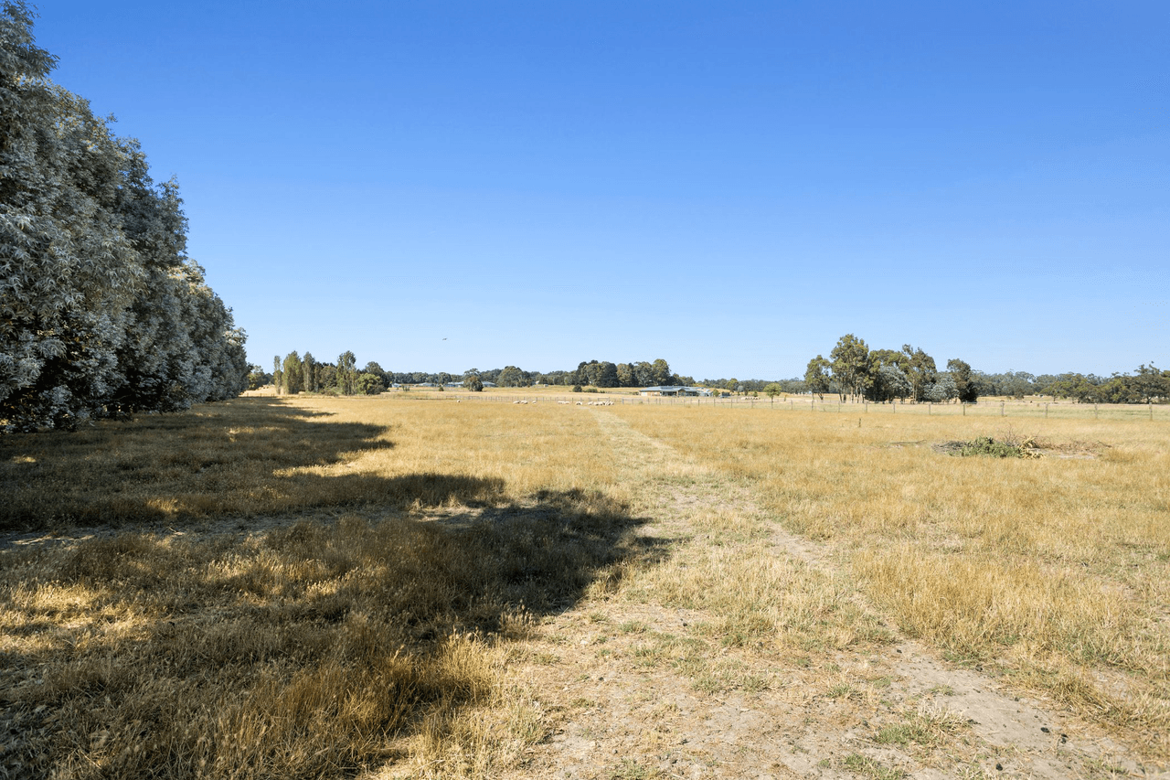 280 Pipers Creek Road, KYNETON, VIC 3444