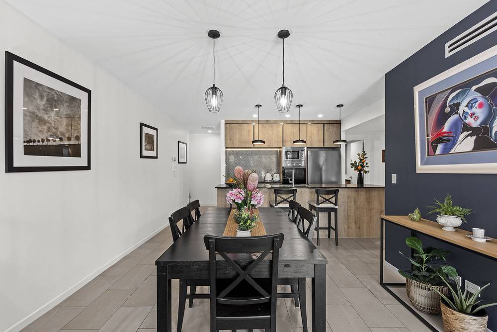 8/15 Roseglen Street, GREENSLOPES, QLD 4120