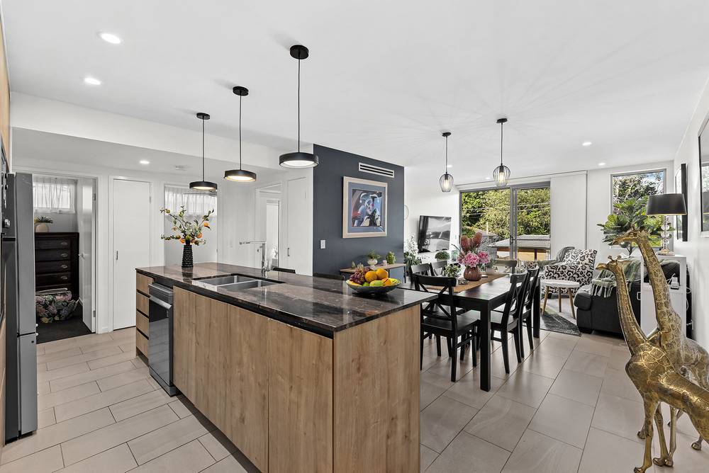 8/15 Roseglen Street, GREENSLOPES, QLD 4120