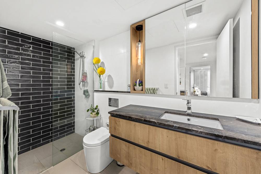 8/15 Roseglen Street, GREENSLOPES, QLD 4120