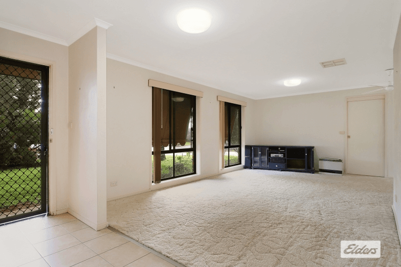 11 Bristol Court, Corowa, NSW 2646