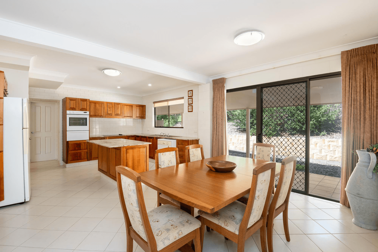 8 St Andrews Drive, WOOLGOOLGA, NSW 2456