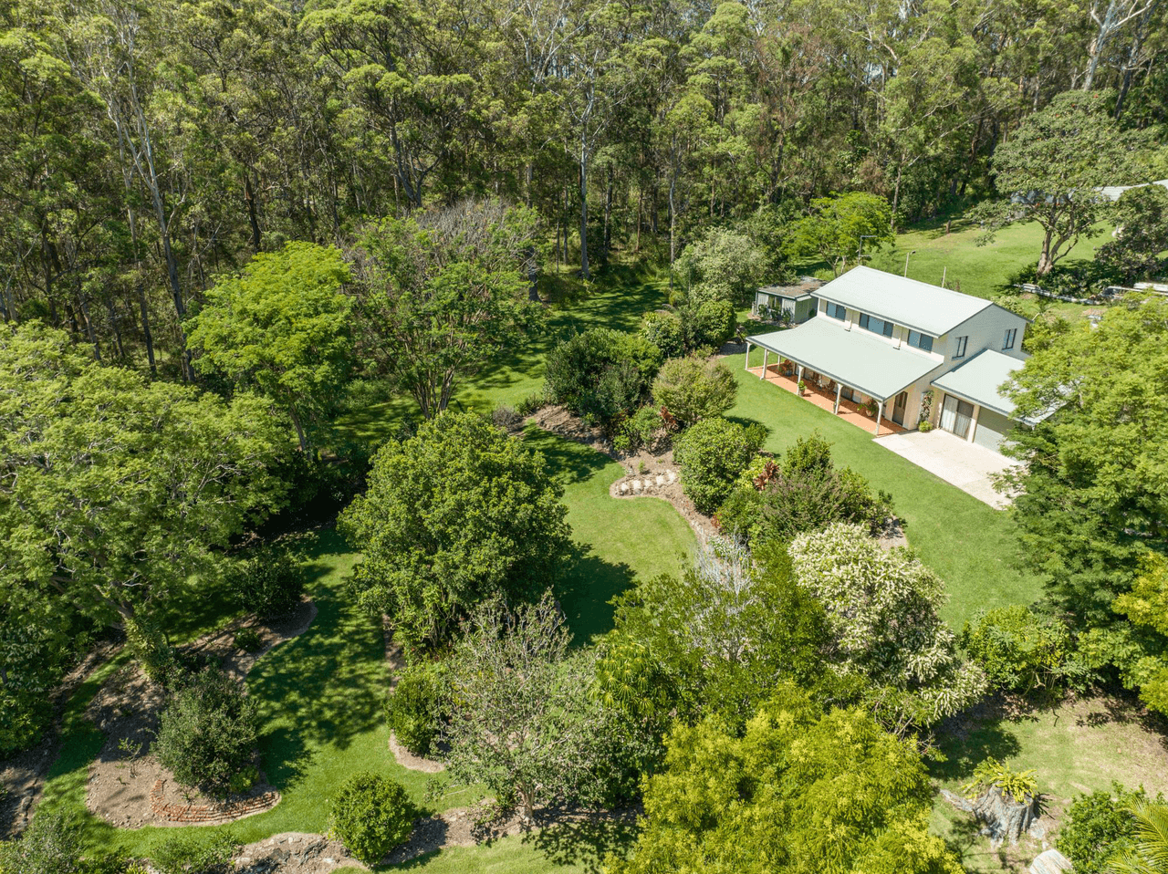 8 St Andrews Drive, WOOLGOOLGA, NSW 2456