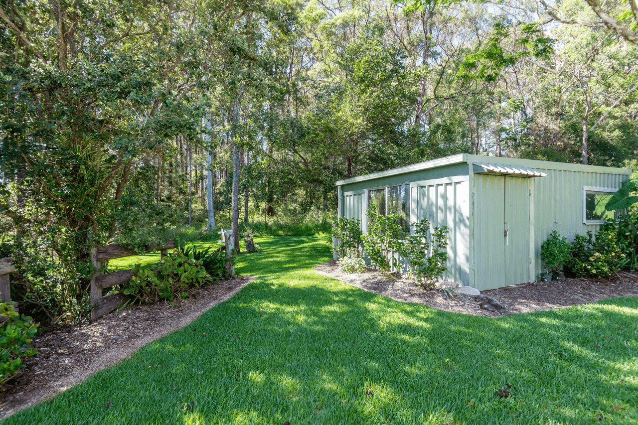 8 St Andrews Drive, WOOLGOOLGA, NSW 2456