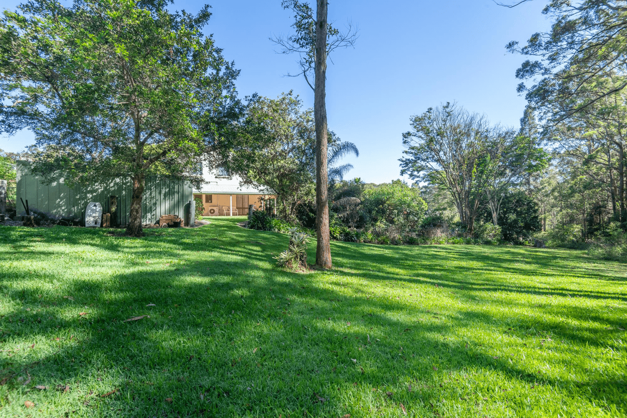 8 St Andrews Drive, WOOLGOOLGA, NSW 2456