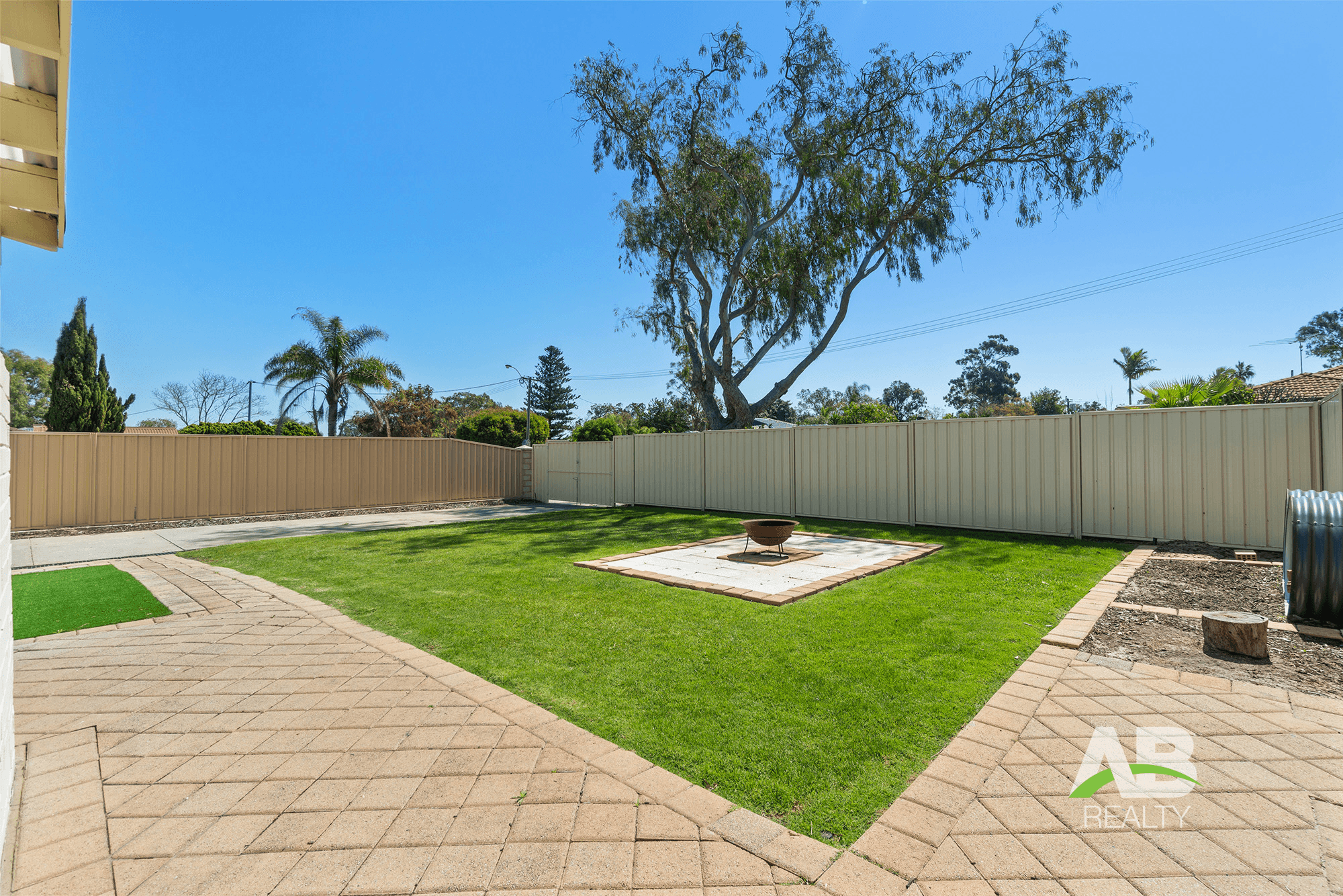 2 Toronto Place, WANNEROO, WA 6065
