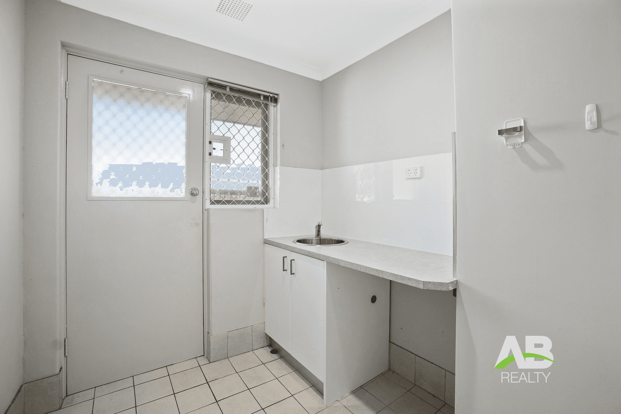 2 Toronto Place, WANNEROO, WA 6065