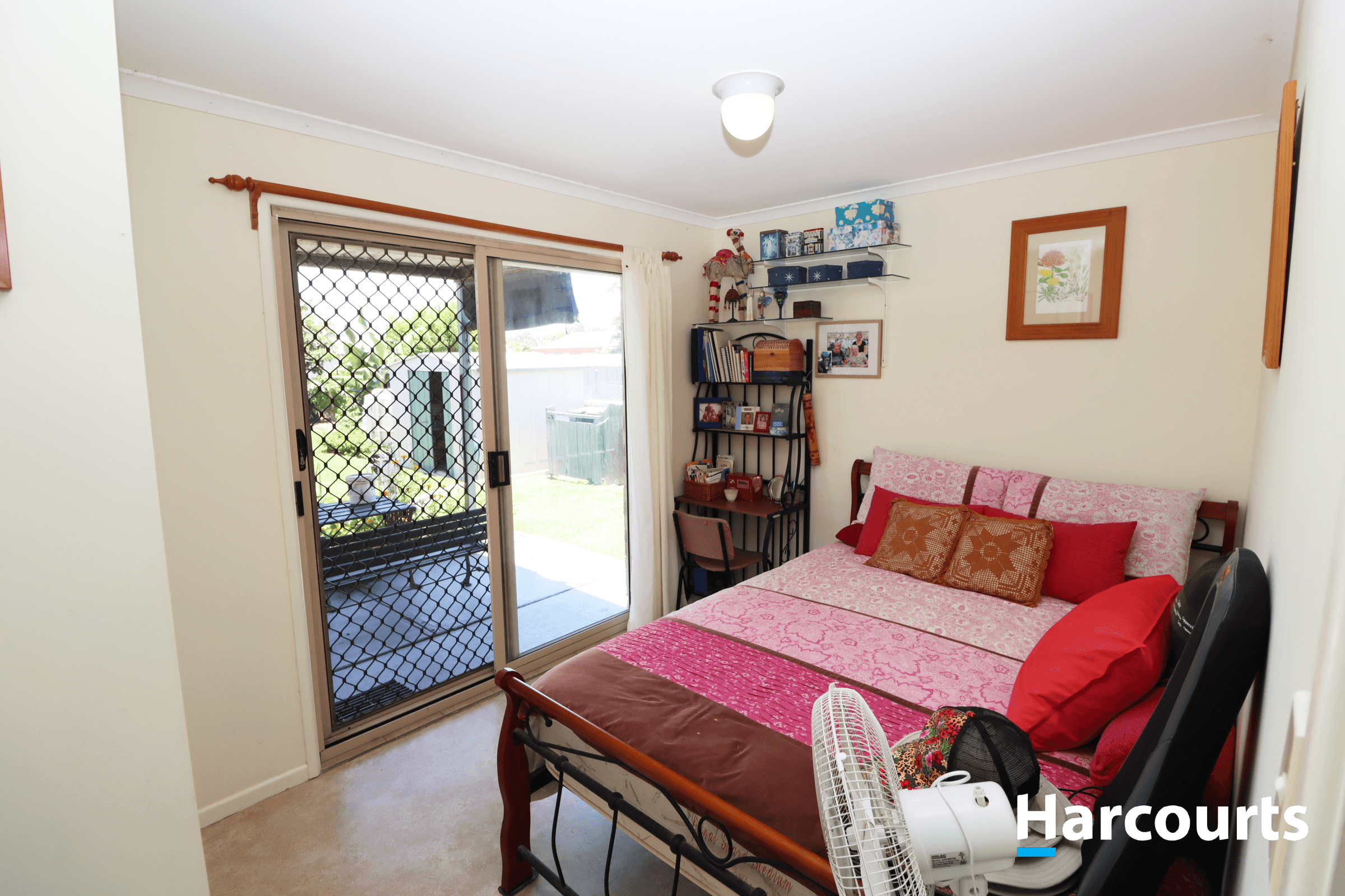 11 Smith Street, BUXTON, QLD 4660