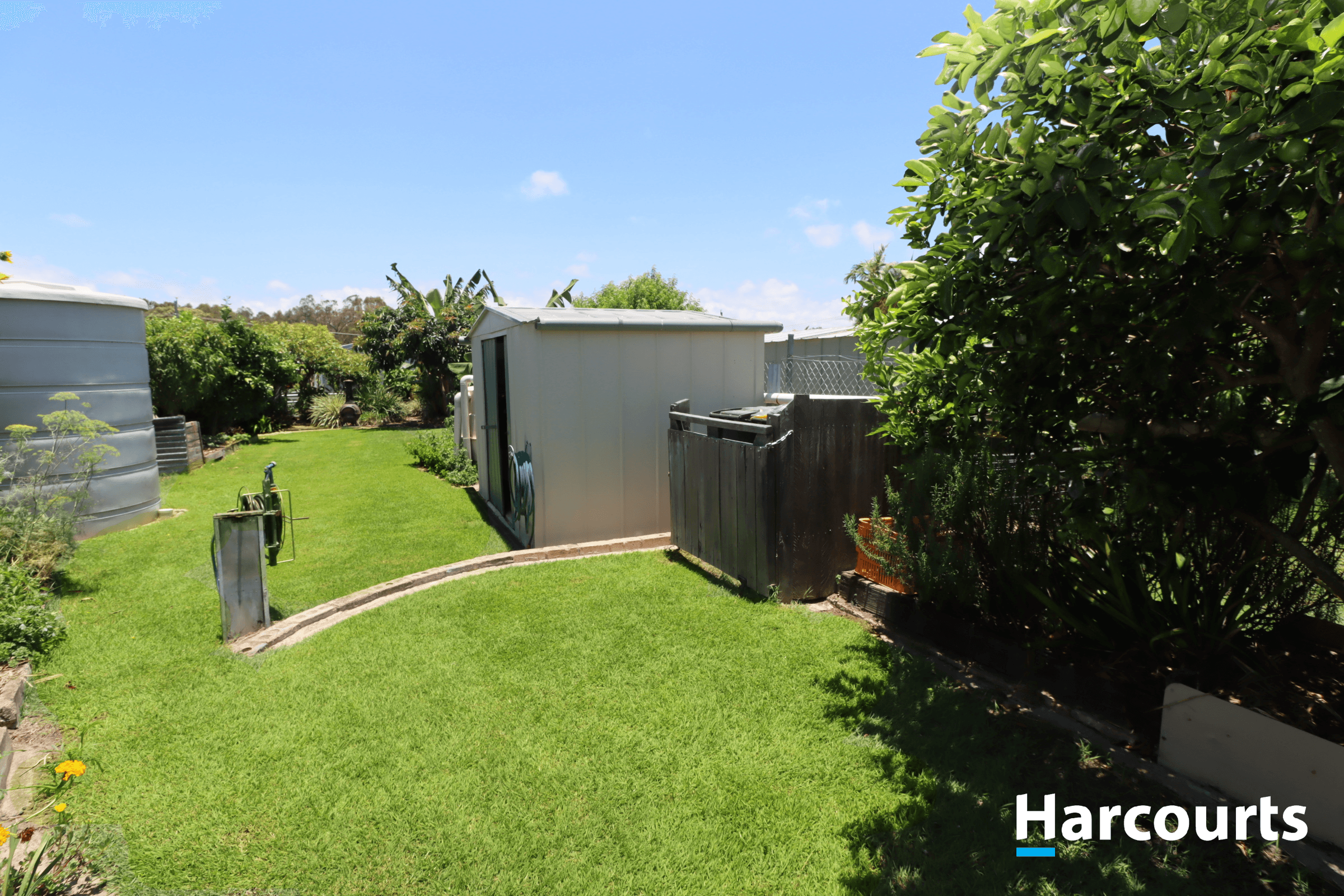 11 Smith Street, BUXTON, QLD 4660