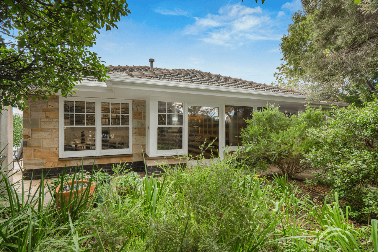 1/32 Pier Street, Glenelg South, SA 5045