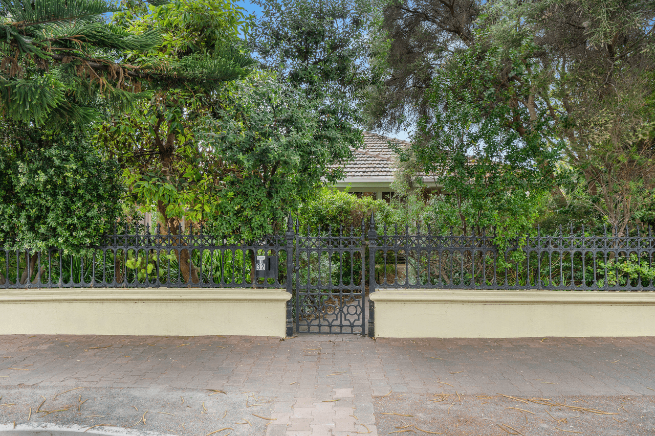 1/32 Pier Street, Glenelg South, SA 5045