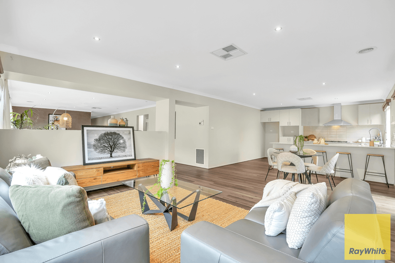 38 Dahlia Drive, CAROLINE SPRINGS, VIC 3023