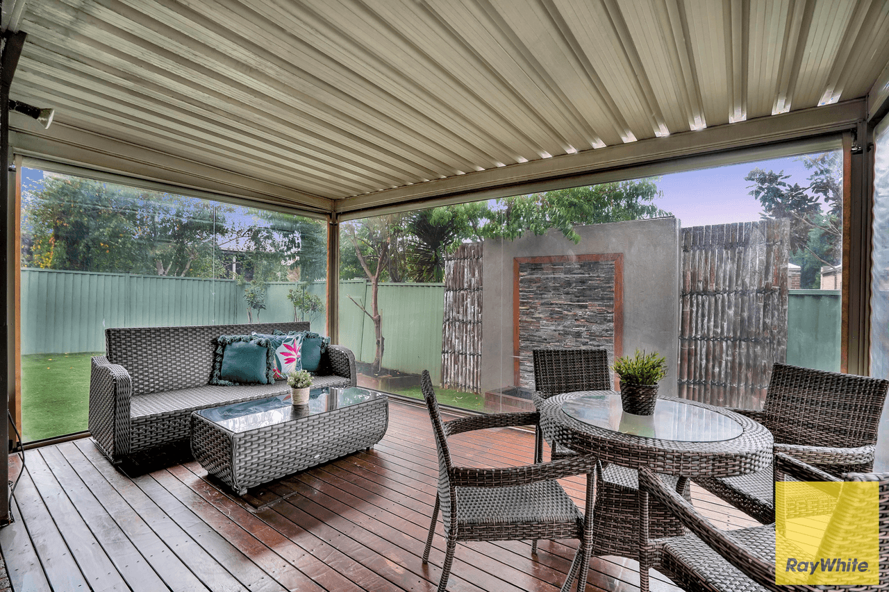 38 Dahlia Drive, CAROLINE SPRINGS, VIC 3023