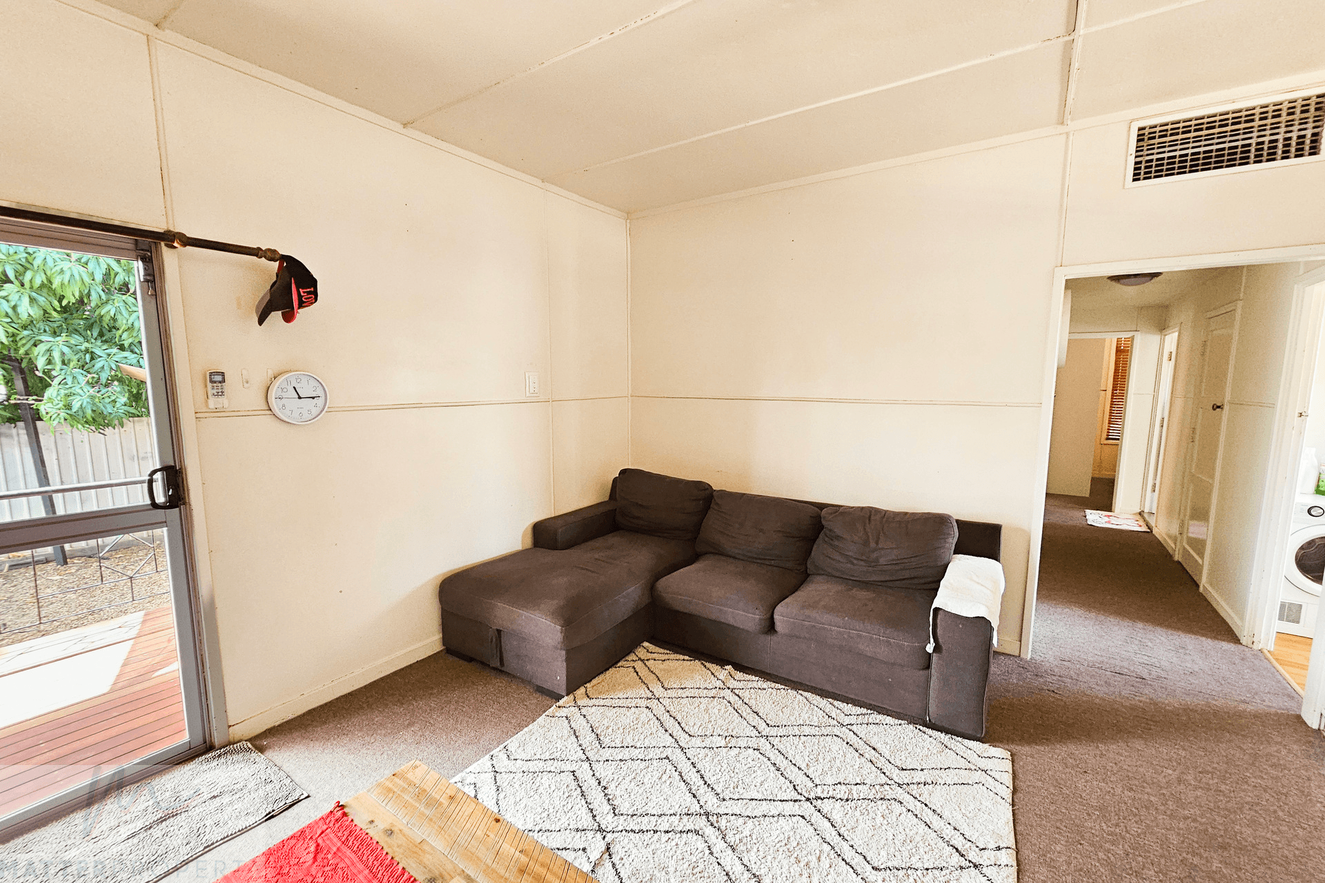 1 Finschafen Street, Mount Isa, QLD 4825