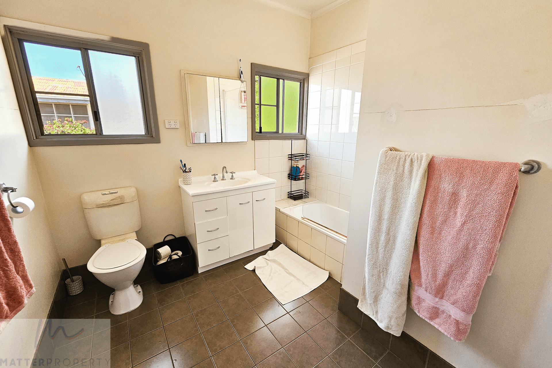 1 Finschafen Street, Mount Isa, QLD 4825