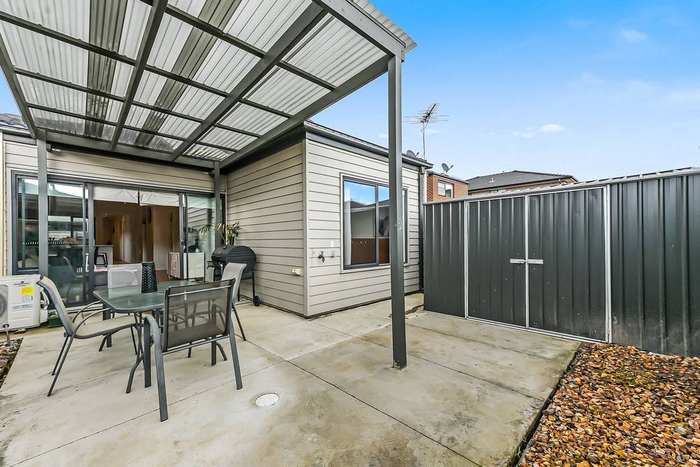 6 Solsbury Crescent, KEYSBOROUGH, VIC 3173