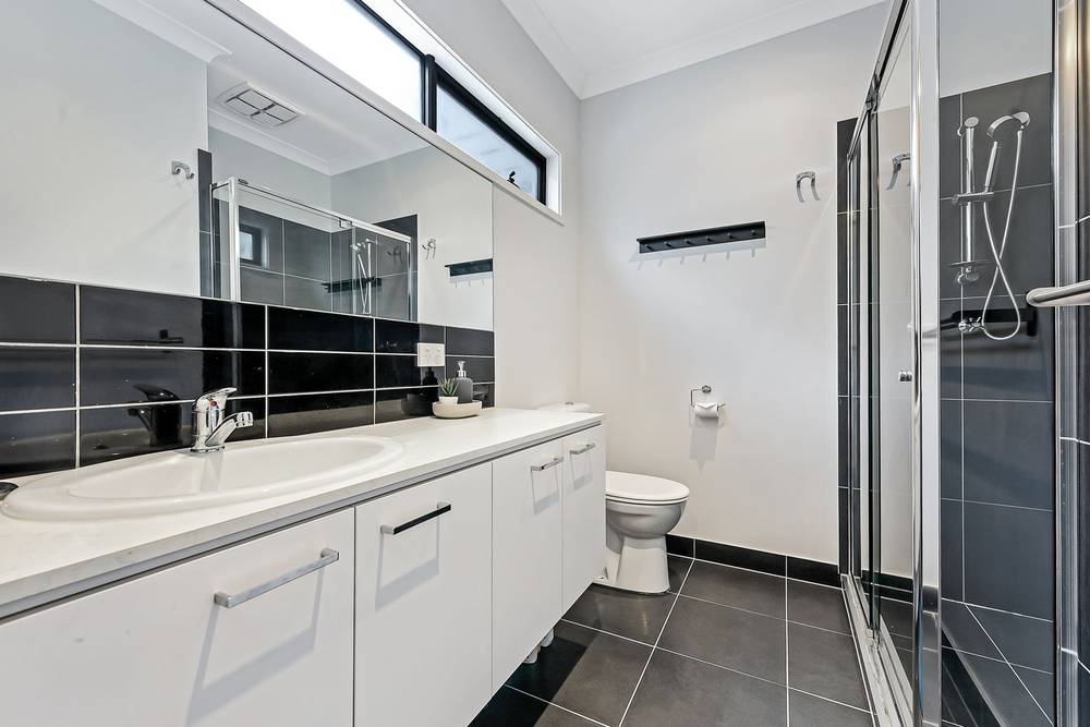 6 Solsbury Crescent, KEYSBOROUGH, VIC 3173