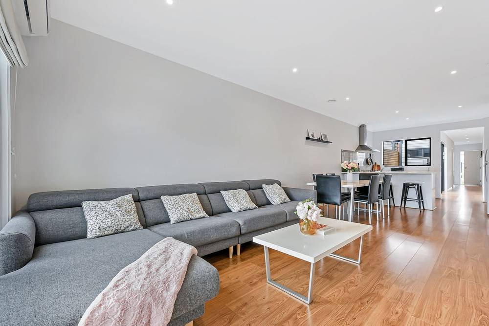 6 Solsbury Crescent, KEYSBOROUGH, VIC 3173