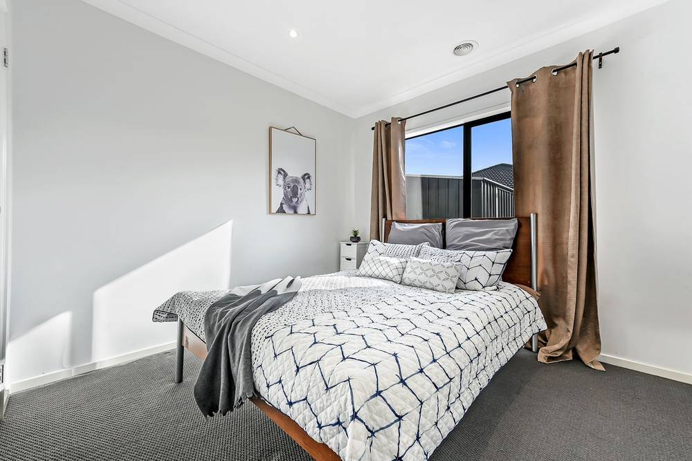 6 Solsbury Crescent, KEYSBOROUGH, VIC 3173