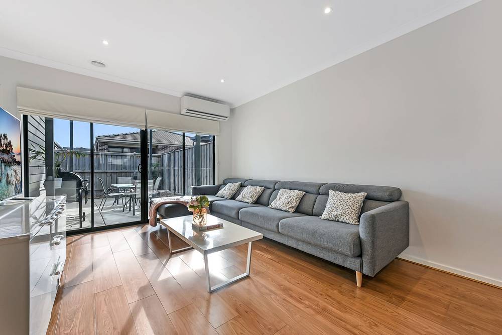 6 Solsbury Crescent, KEYSBOROUGH, VIC 3173
